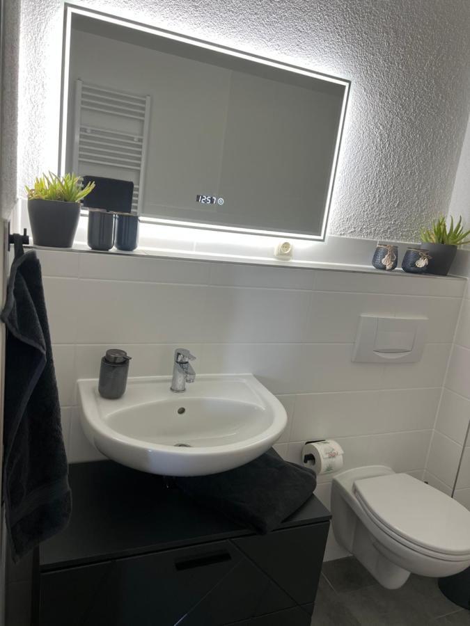 Apartment Juna Mit Tg Stellplatz Leipzig Exterior foto